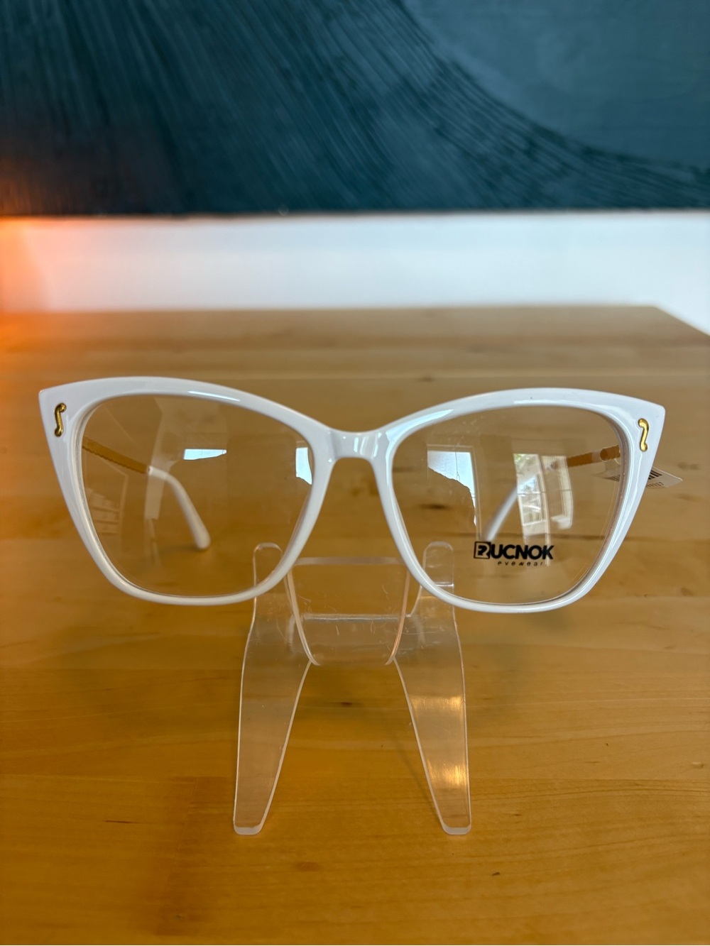 Rucnok Eyewear White Cat Eye Eyeglasses Gold Twist Temples GY91001 52-17-140 NWT